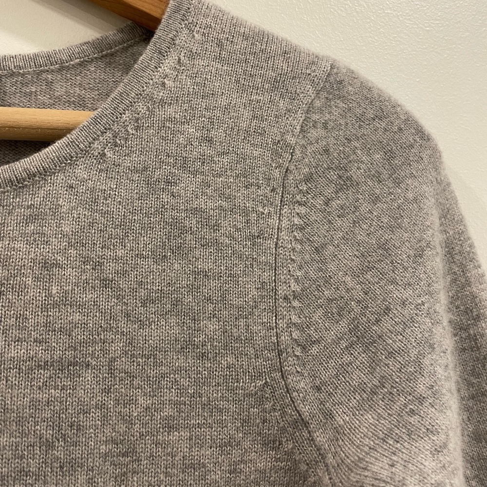 Aqua Cashmere Grey Peplum Babydoll Sweater 3/4 Sleeves Quiet Luxury Minimalist - Picture 5 of 10